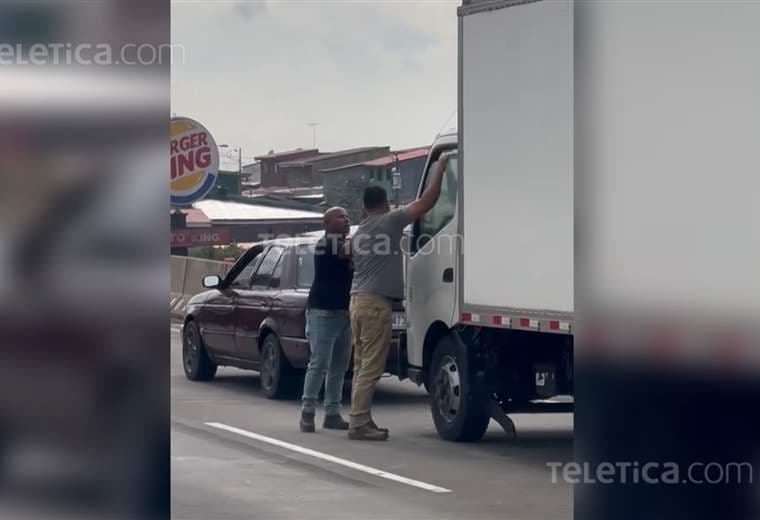 Video: Testigo cuenta cómo hombres atacaron a chofer en Circunvalación