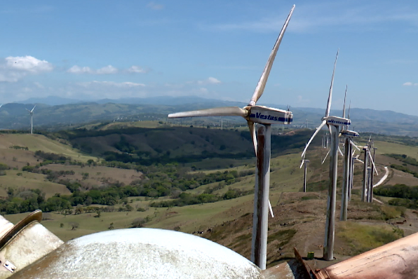 Guanacaste produce, la GAM demanda: el gran reto de la energía limpia