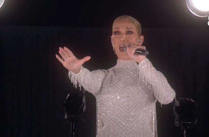 ¡Broche de oro! Céline Dion reaparece con magistral interpretación en París
