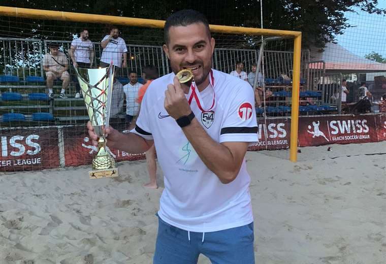 Tico queda campeón de Copa de Fútbol Playa en Suiza