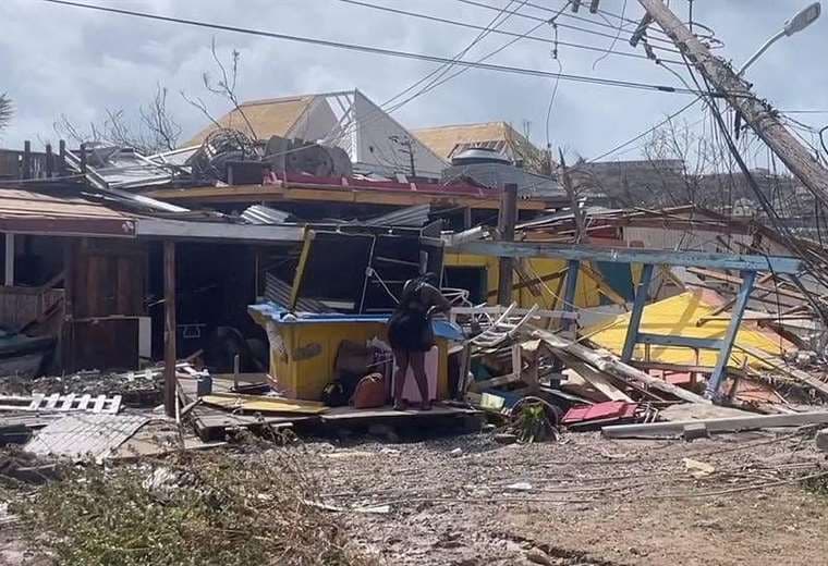 "El 90% de la isla fue borrada": el devastador paso del huracán Beryl por el Caribe en su camino a México
