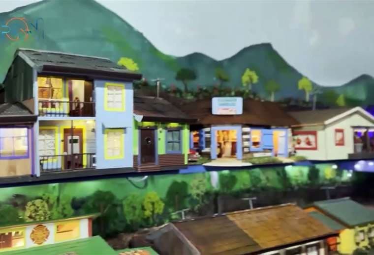Montes de Oca tiene un “mundo en miniatura” y es creación de Arturo González