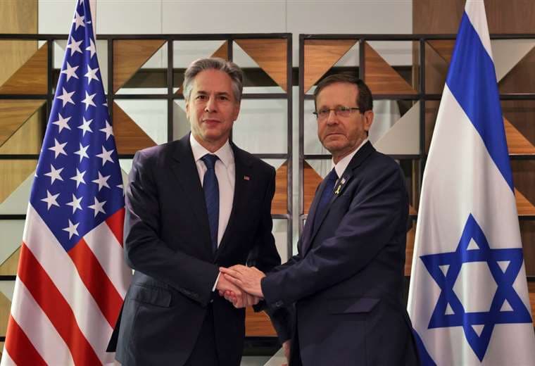 Blinken parte rumbo a Israel para promover un alto el fuego en Gaza