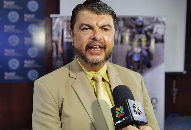 Seguridad inicia proceso para despedir a policías detenidos con millones en Crucitas