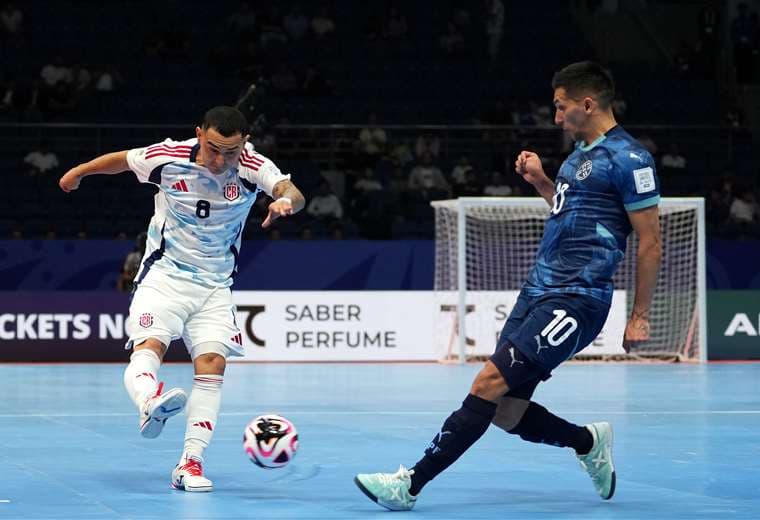 Sele de futsal cae ante Paraguay en su primer juego en el Mundial