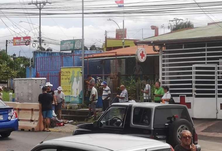 Hombre baleado llega hasta Cruz Roja en busca de ayuda y muere en la acera