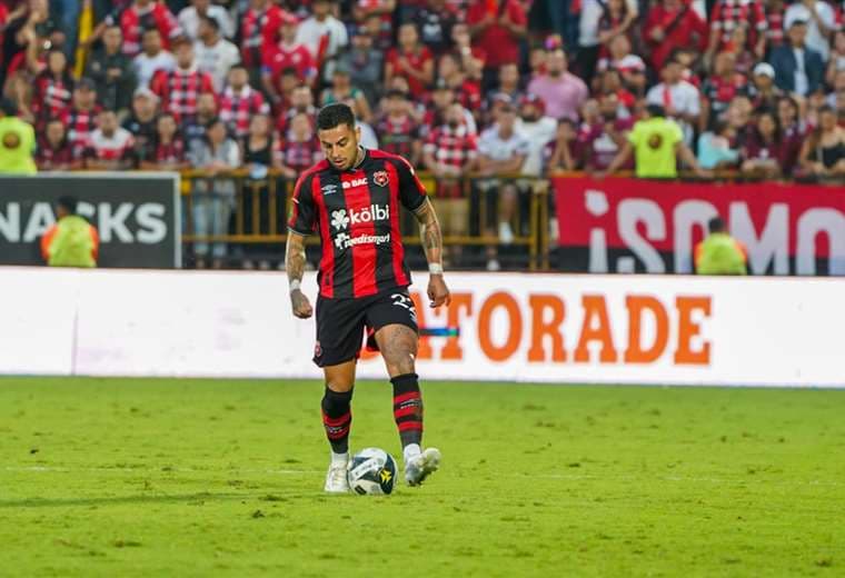 ¿Cuánto tiempo podría estar Ronald Matarrita fuera de las canchas?