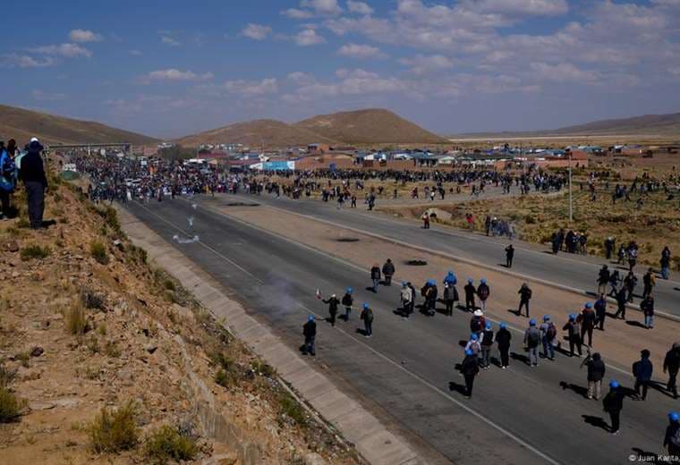 Choques en Bolivia entre seguidores de Arce y Morales