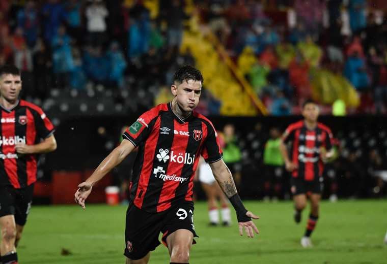 ¡Líder invicto! Alajuelense llega a la cima del Apertura