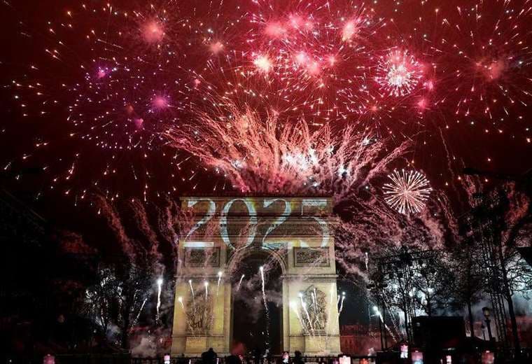 2025: Imágenes de celebraciones y rituales en todo el mundo para recibir el nuevo año