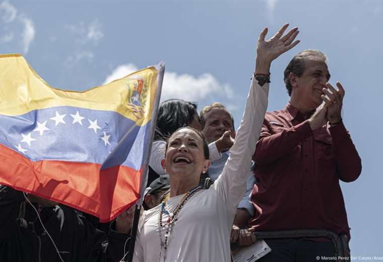 Oposición llama a las calles ante toma de posesión de Maduro