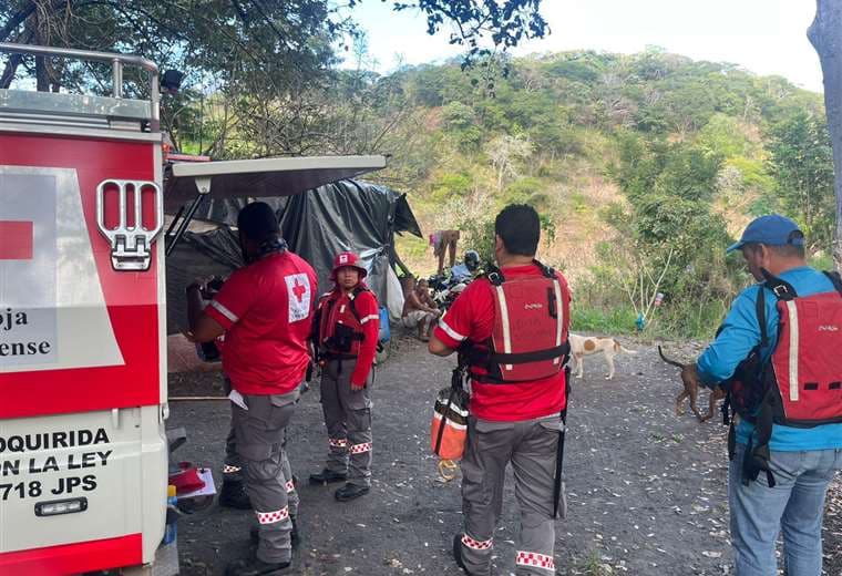 Pescador y motociclista no aparecen tras ser arrastrados por ríos en Liberia y Pococí