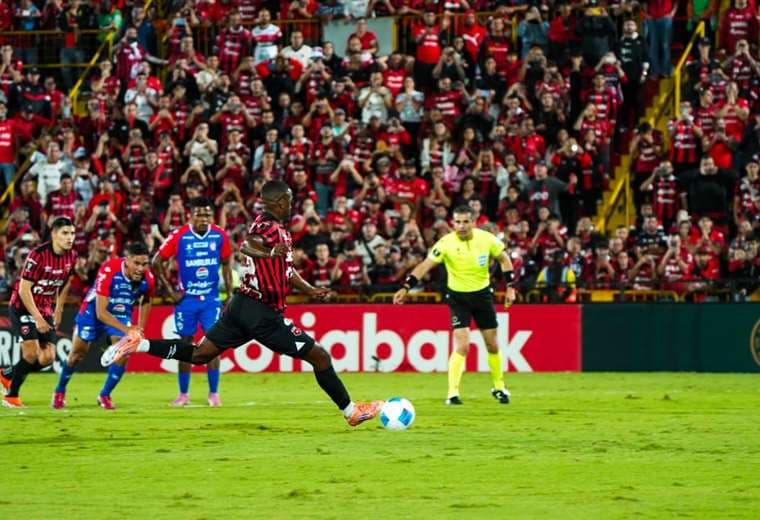 ¿Habrá tricampeonato? Siga aquí la final entre Xelajú y Alajuelense