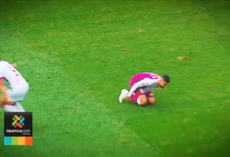 Alajuelense pide explicaciones a la Comisión de Arbitraje tras el papel de Hugo Cruz