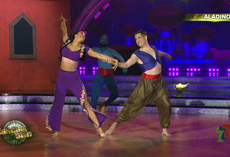 Johanna Solano y Kevin bailaron un quickstep al son de la película Aladino