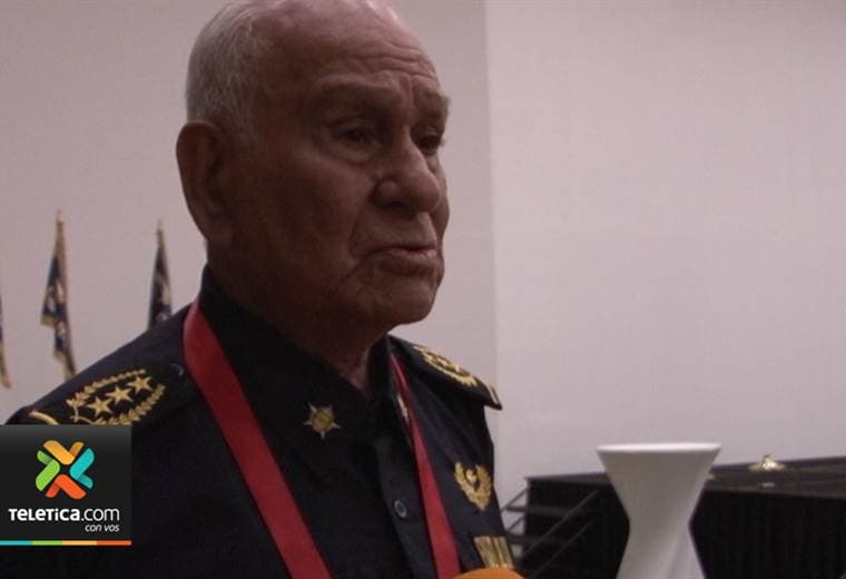 A sus 97 años don José Joaquín Bolaños es un ejemplar policía de la Fuerza Pública
