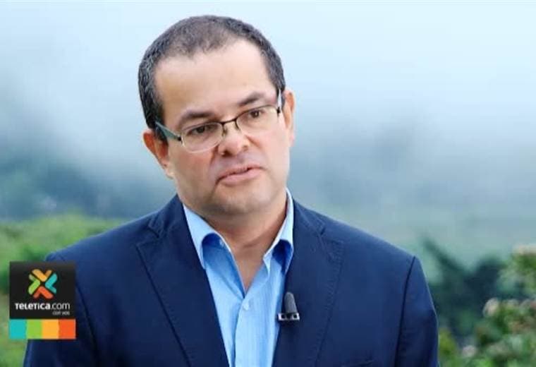 Ahorros de los trabajadores en las operadoras de pensiones están en peligro según exsuperintendente