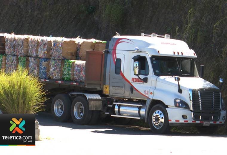 Costa Rica logra récord Guinness por recolectar 25 toneladas de plástico en 8 horas