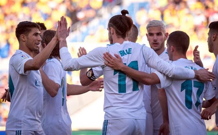 Gareth Bale celebra con sus compañeros del Real Madrid.|AFP