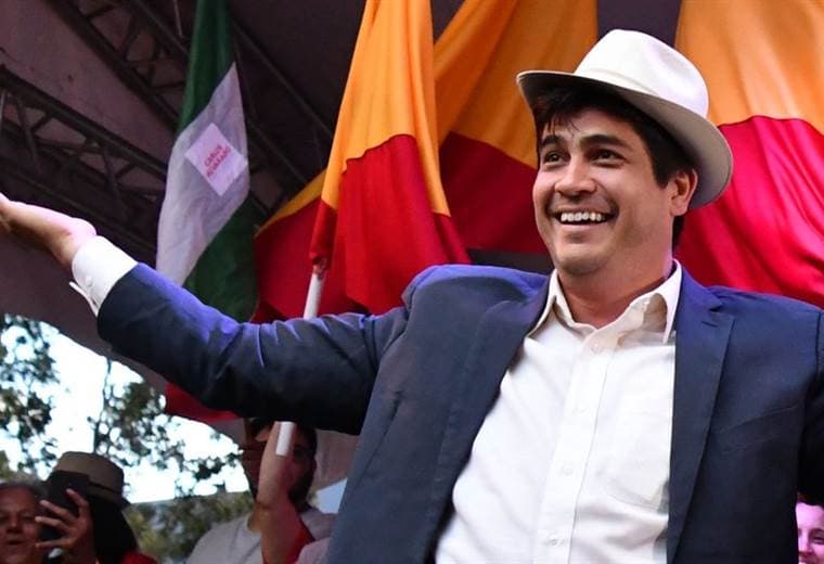 Carlos Alvarado, el exministro escritor y rockero que será el próximo presidente de Costa Rica