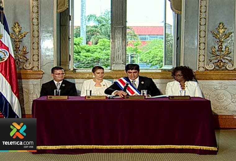 Primer consejo de gobierno