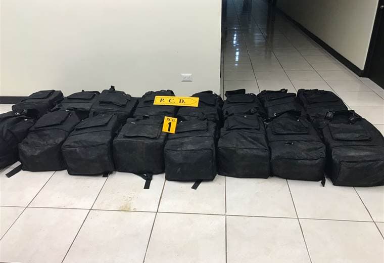 Fotografías cortesía de la oficina de prensa del Ministerio de Seguridad Pública.