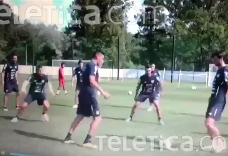 Roce entre Venegas y Pipo marcó la práctica de la Tricolor en San Petersburgo