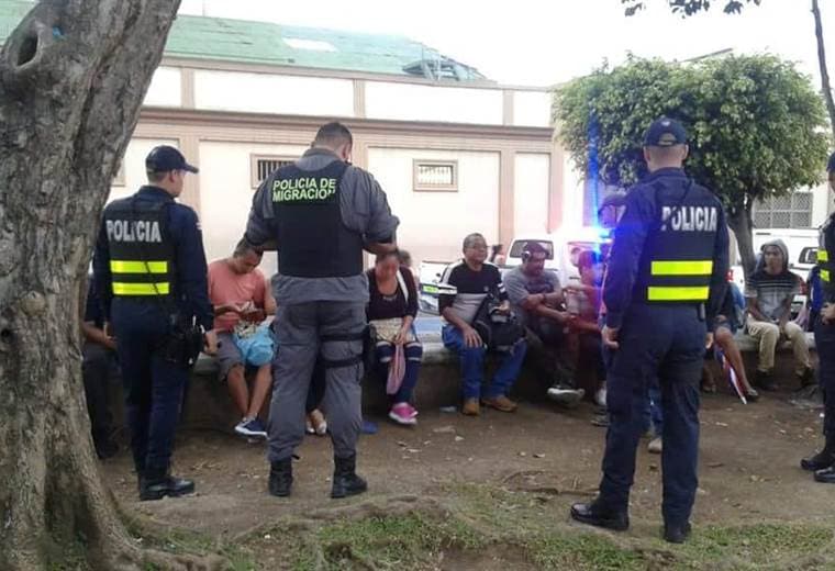 Autoridades realizaron operativo para detectar extranjeros ilegales en San José centro