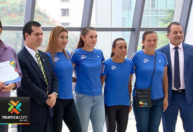 Delegación que participó en los juegos en Barranquilla 2018 recibieron certificados del torneo