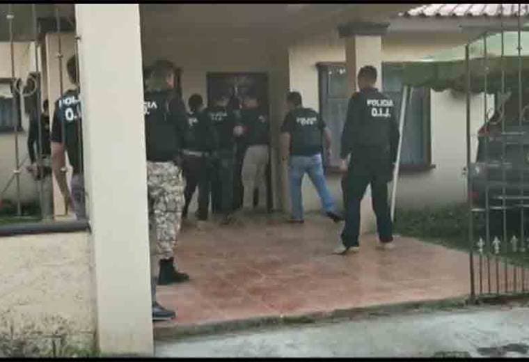 Allanan casa de alcalde en Guácimo