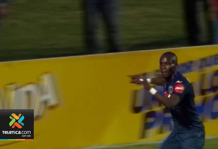 Saprissa confirmó la contratación del delantero hondureño Rubilio Castillo