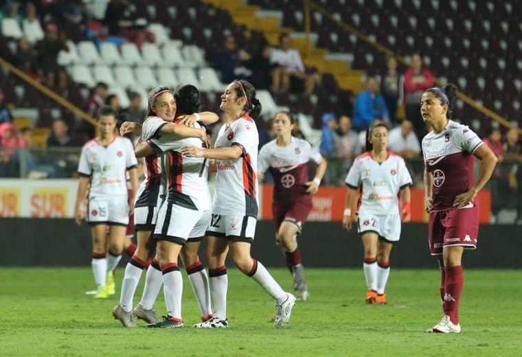 Alajuelense derrotó a Saprissa en el fútbol femenino | Prensa LDA