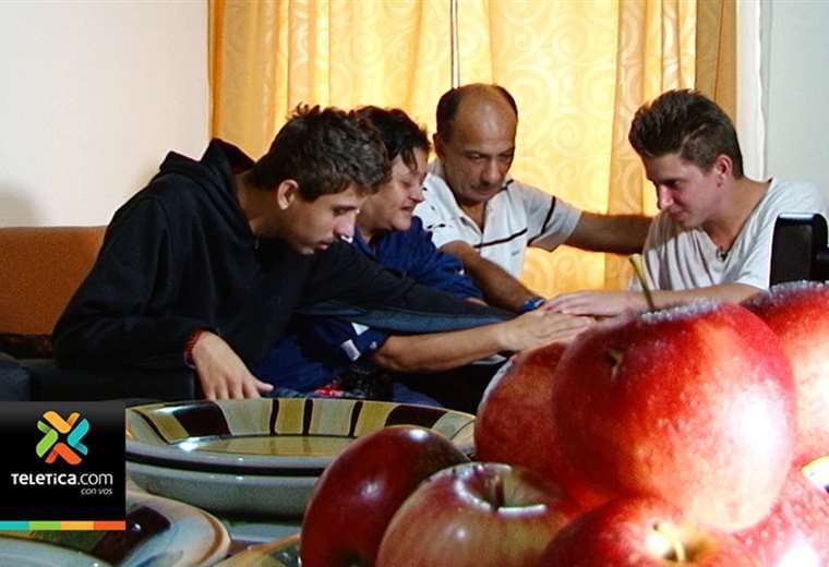 Sueños de Navidad: familia de San Ramón que vivía en medio del barro ya no sufrirá más