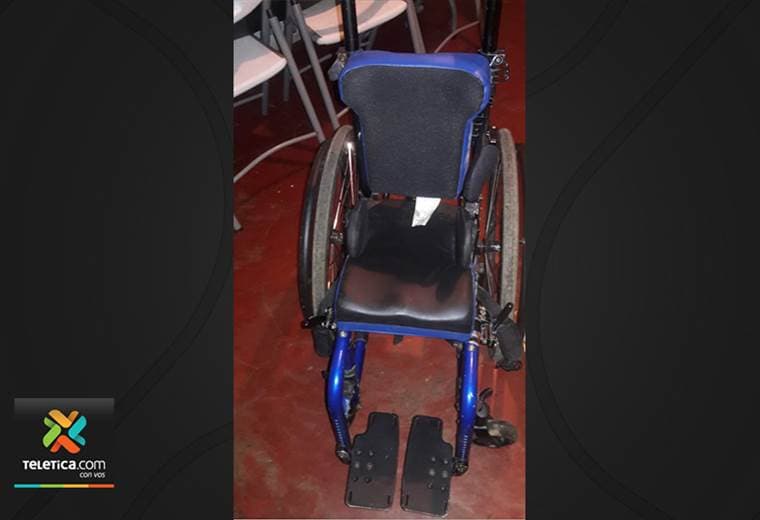 Roban silla de ruedas a niño con parálisis en Ciudad Quesada