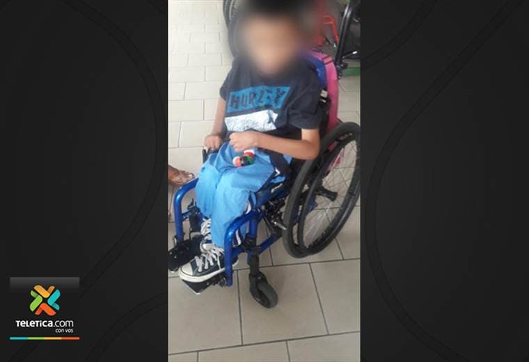 Roban silla de ruedas a niño con parálisis en Ciudad Quesada