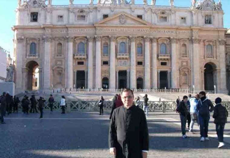 Detienen a sacerdote Jorge Arturo Morales por abuso sexual