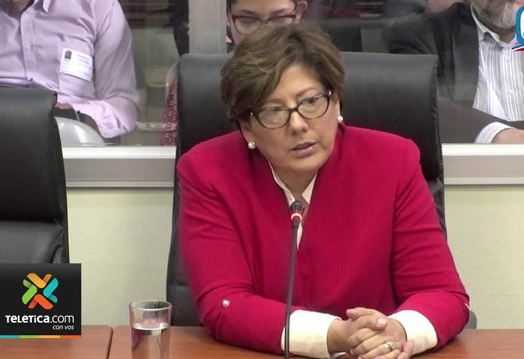 Exdirectora del BCR asegura que recibió intimidaciones por parte de expresidente Solís