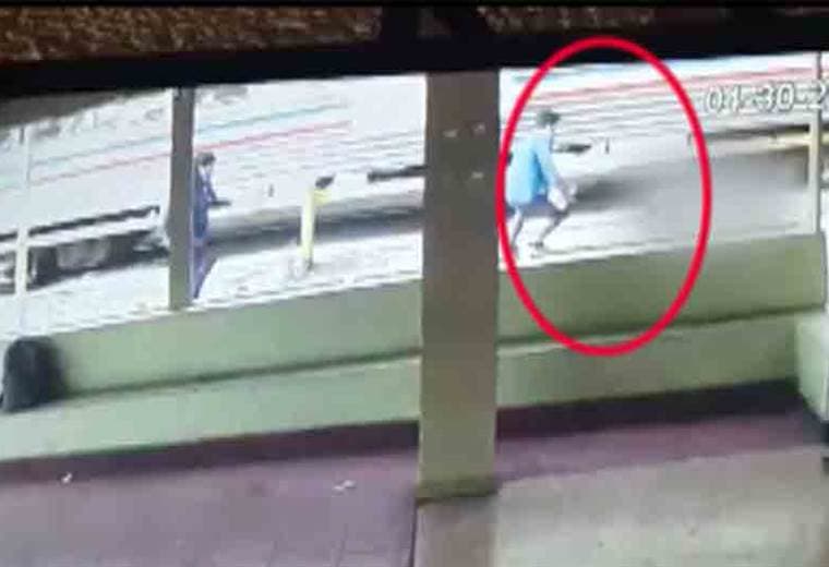 Colegial atropellado por el tren en San Pedro permanece delicado en el hospital