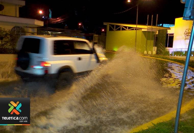 Lluvias de este miércoles afectaron 23 cantones del país