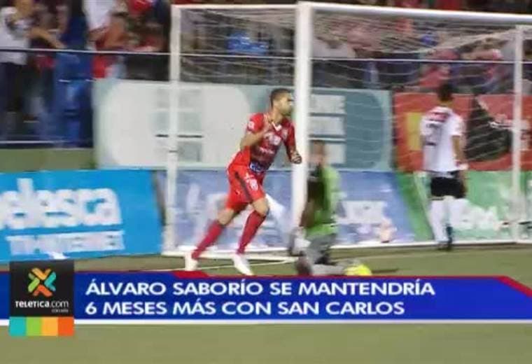 Álvaro Saborío estaría seis meses más con San Carlos