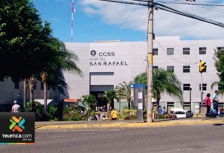 Hombre con impactos de bala falleció en las afueras del hospital de Alajuela