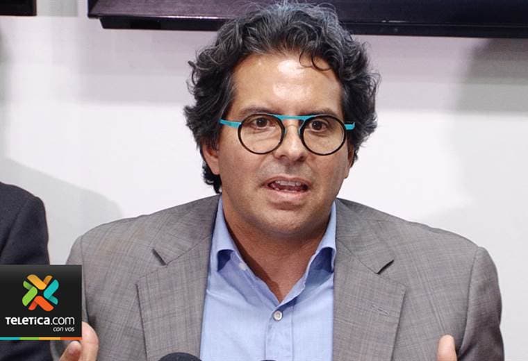 Partido Liberación Nacional pide la destitución del ministro de Educación, Edgar Mora
