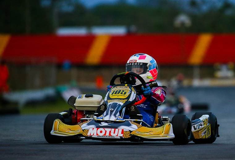 Representación femenina crece en el kartismo costarricense