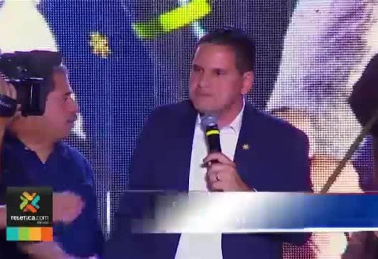 Excandidato presidencial Fabricio Alvarado compartió en redes sociales noticia falsa sobre el IVA