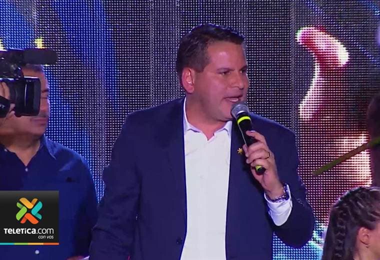 Excandidato presidencial Fabricio Alvarado compartió en redes sociales noticia falsa sobre el IVA