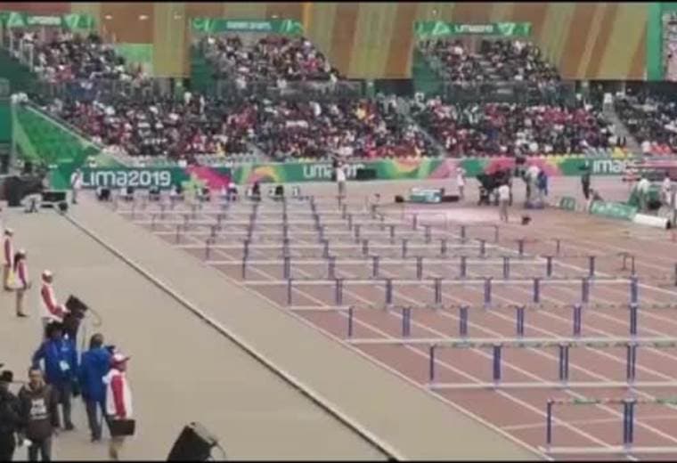 Andrea Vargas gana su heat en 100 metros vallas