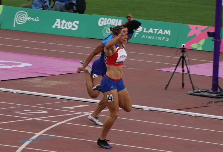 Andrea Vargas ganadora de la medalla de oro en 100 m vallas | Olman Mora