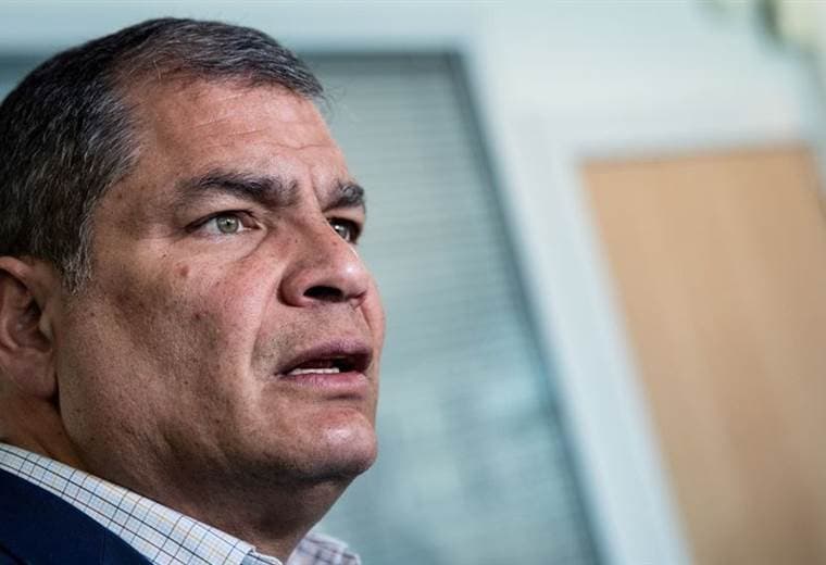 Ordenan prisión preventiva contra expresidente de Ecuador Rafael Correa por caso de sobornos