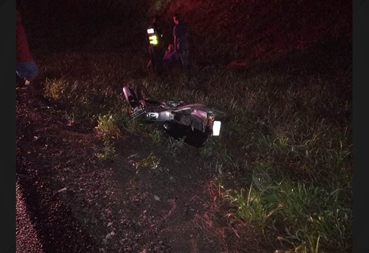 Un muerto y cuatro heridos tras colisión de tres motocicletas en Upala