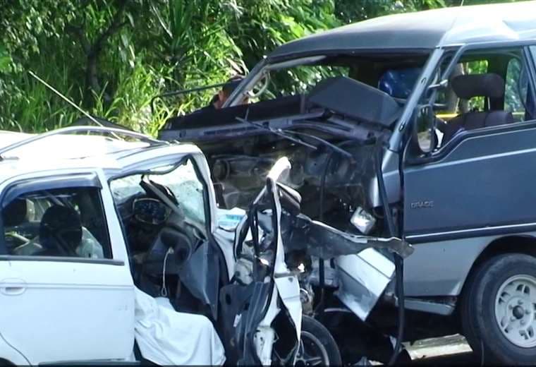 Choque múltiple deja un muerto y cinco heridos en Santa Ana